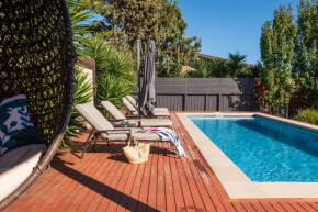 Sunrise Oasis Pool, Spa, Theatre Room, Rosebud